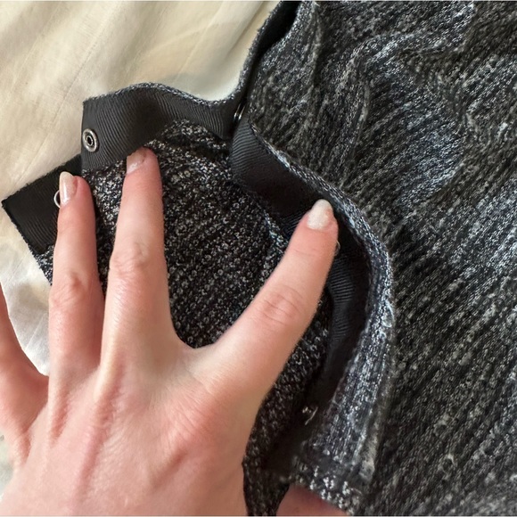 Lululemon Vinyasa Scarf - Picture 9 of 11